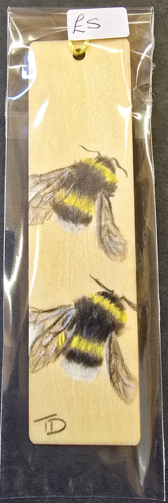 Wooden-bookmark-bee