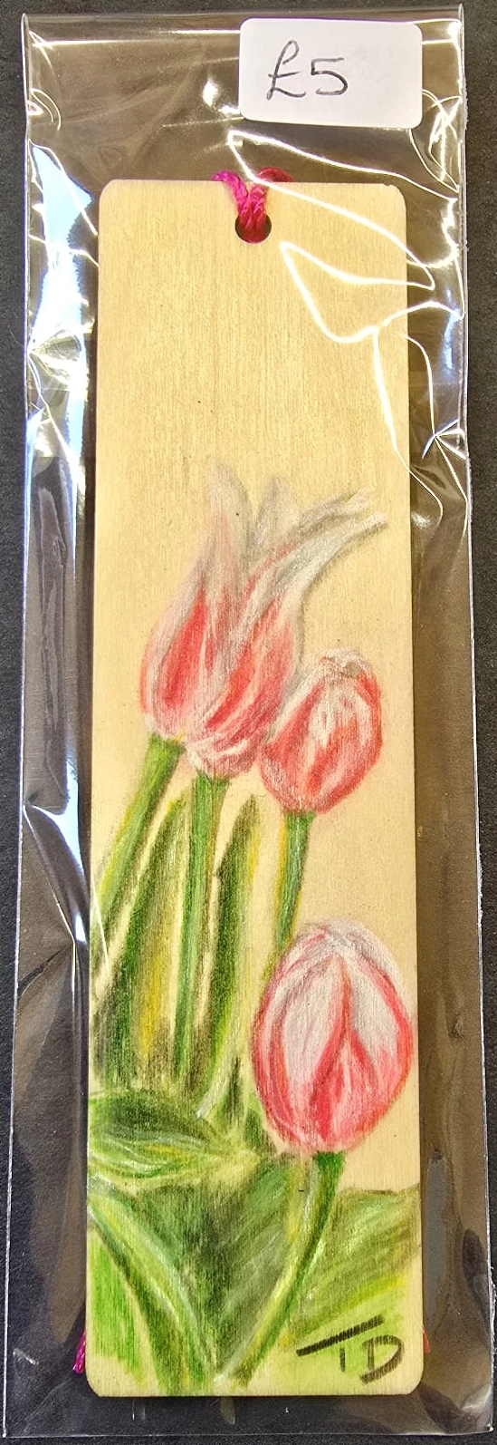 Wooden-bookmark-tulip